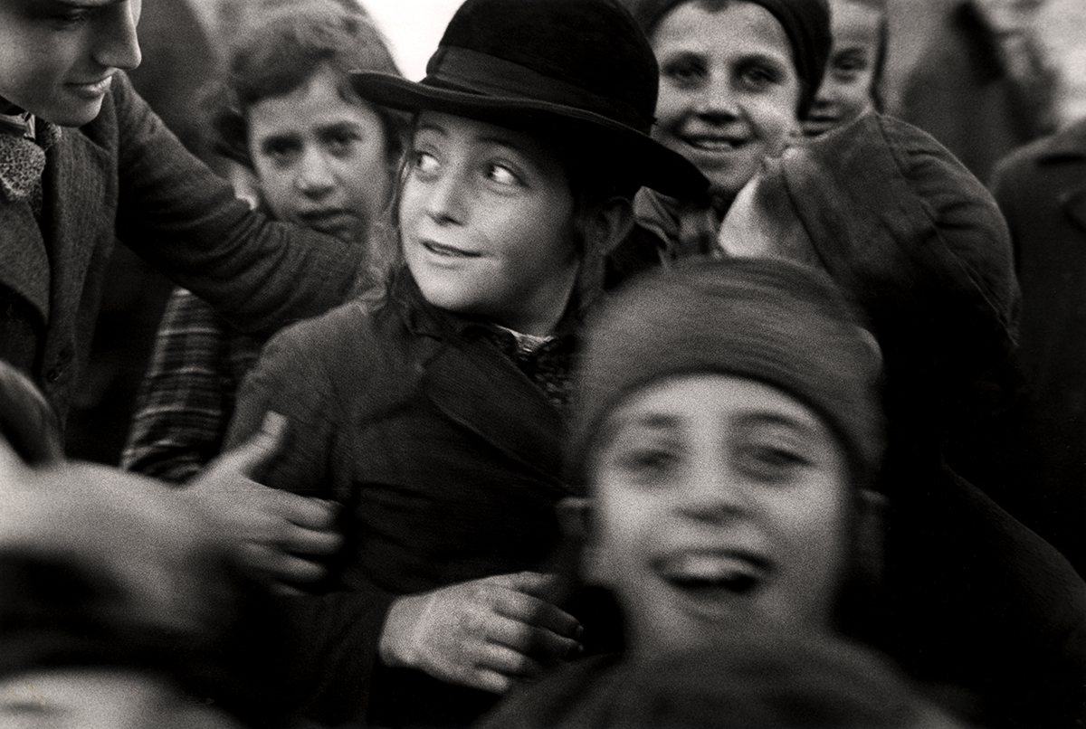 Roman Vishniac, Jewish school children, Mukačevo, c.1935-38© Mara Vishniac Kohn. Courtesy International Center of Photography. On display at Jewish Museum London.
