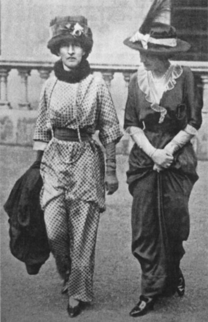 Margot Asquith and Venetia Stanley at the Scott-Sackville trial (1913)