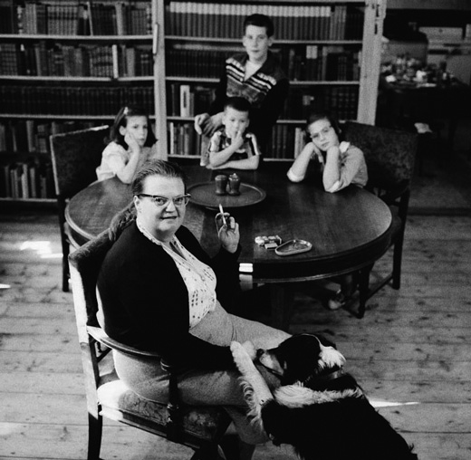 Shirley Jackson and her children in 1956.