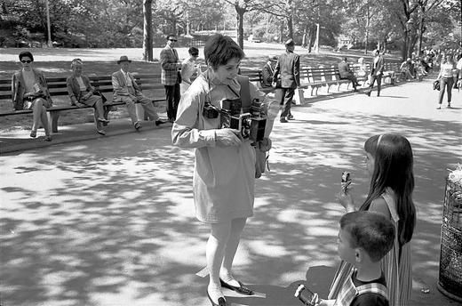 Diane Arbus photographing children in Central Park in 1967, by Tod Papageorge